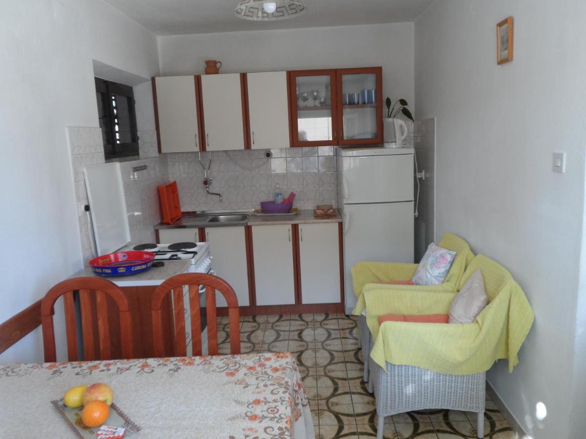 Adrian'S Apartments & Winery Лумбарда Экстерьер фото