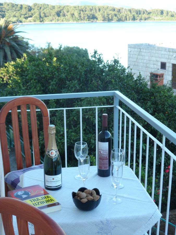 Adrian'S Apartments & Winery Лумбарда Экстерьер фото